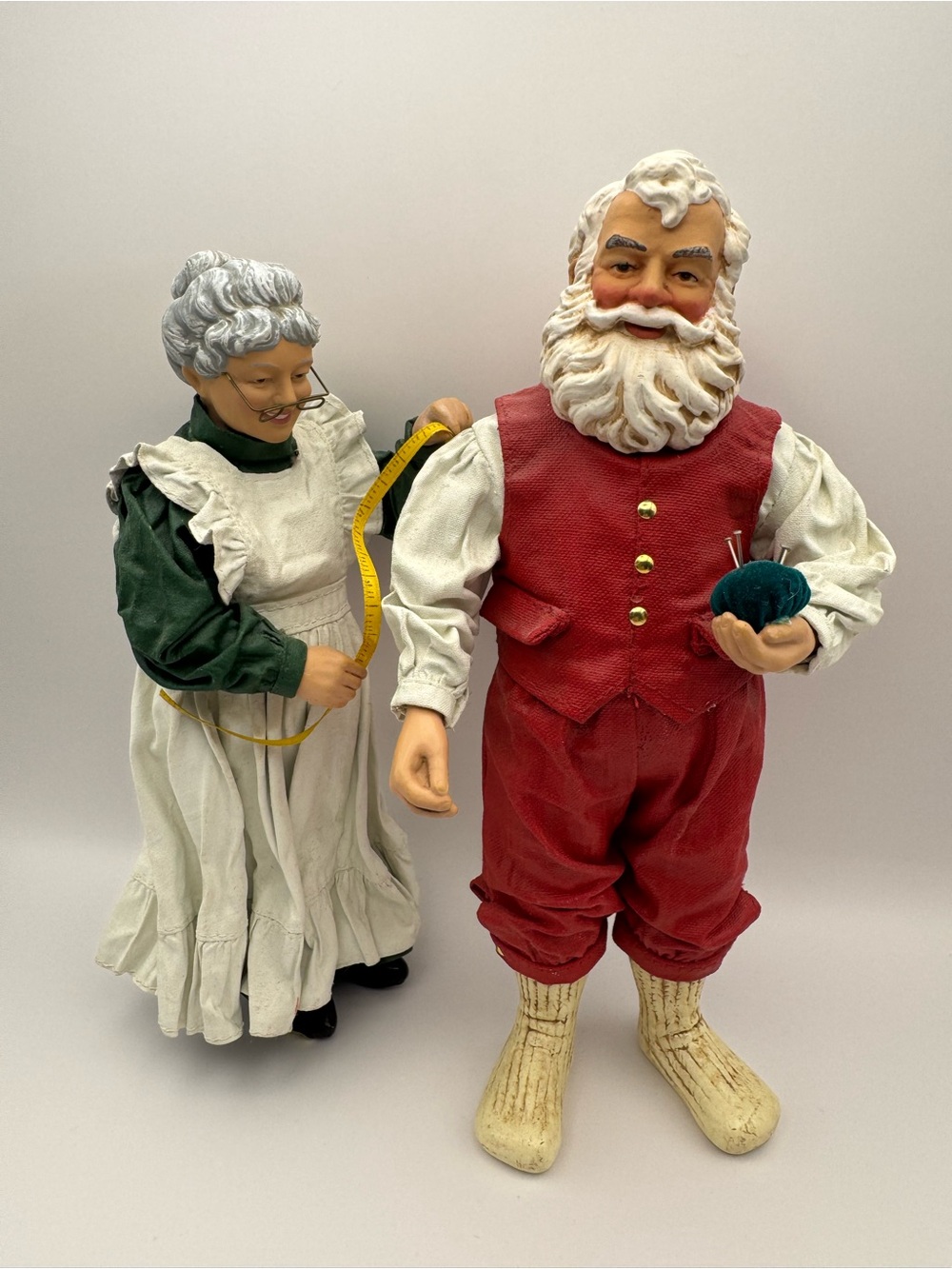 1996 Possible Dreams, American Artist Clothtique - "A New Suit for Santa"- 1 Set